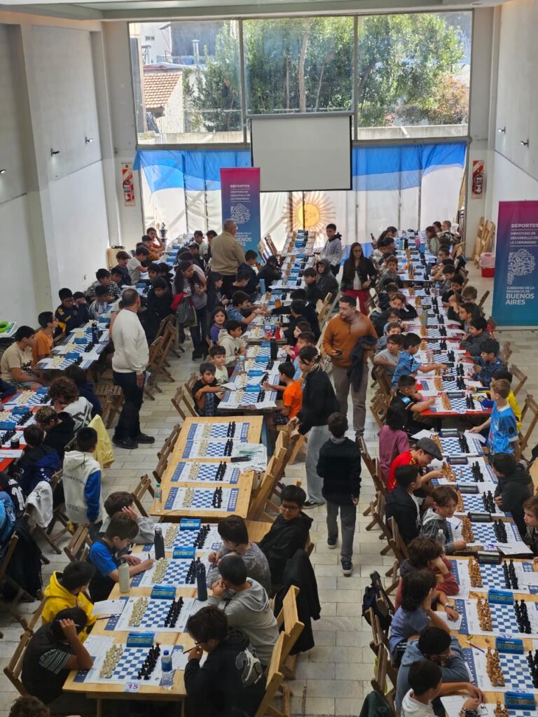 Comenzó el CAM 26 en el Círculo de Ajedrez de Villa Martelli, el evento más importante del país en categorías por edades